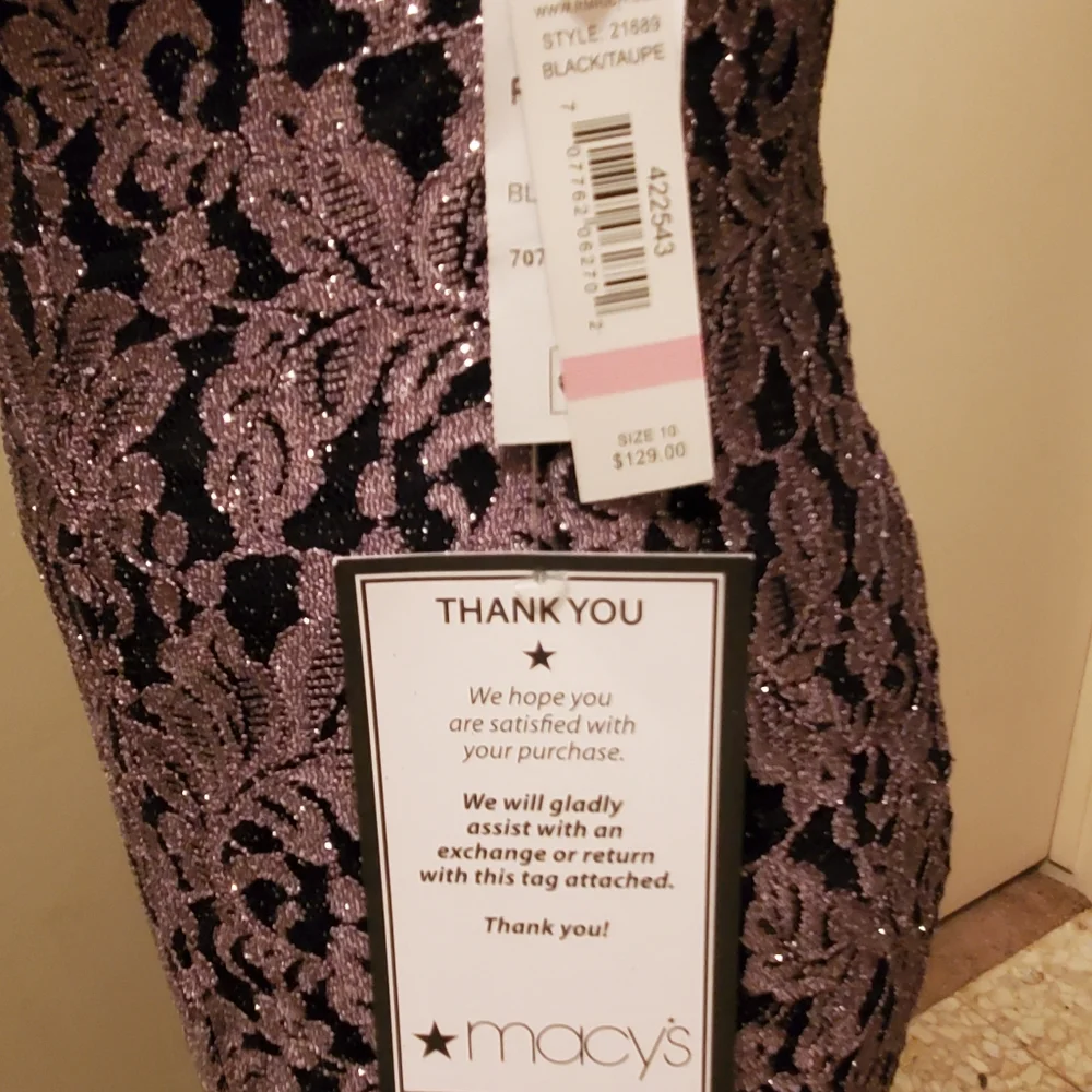 Dress - Picture 6 of 13